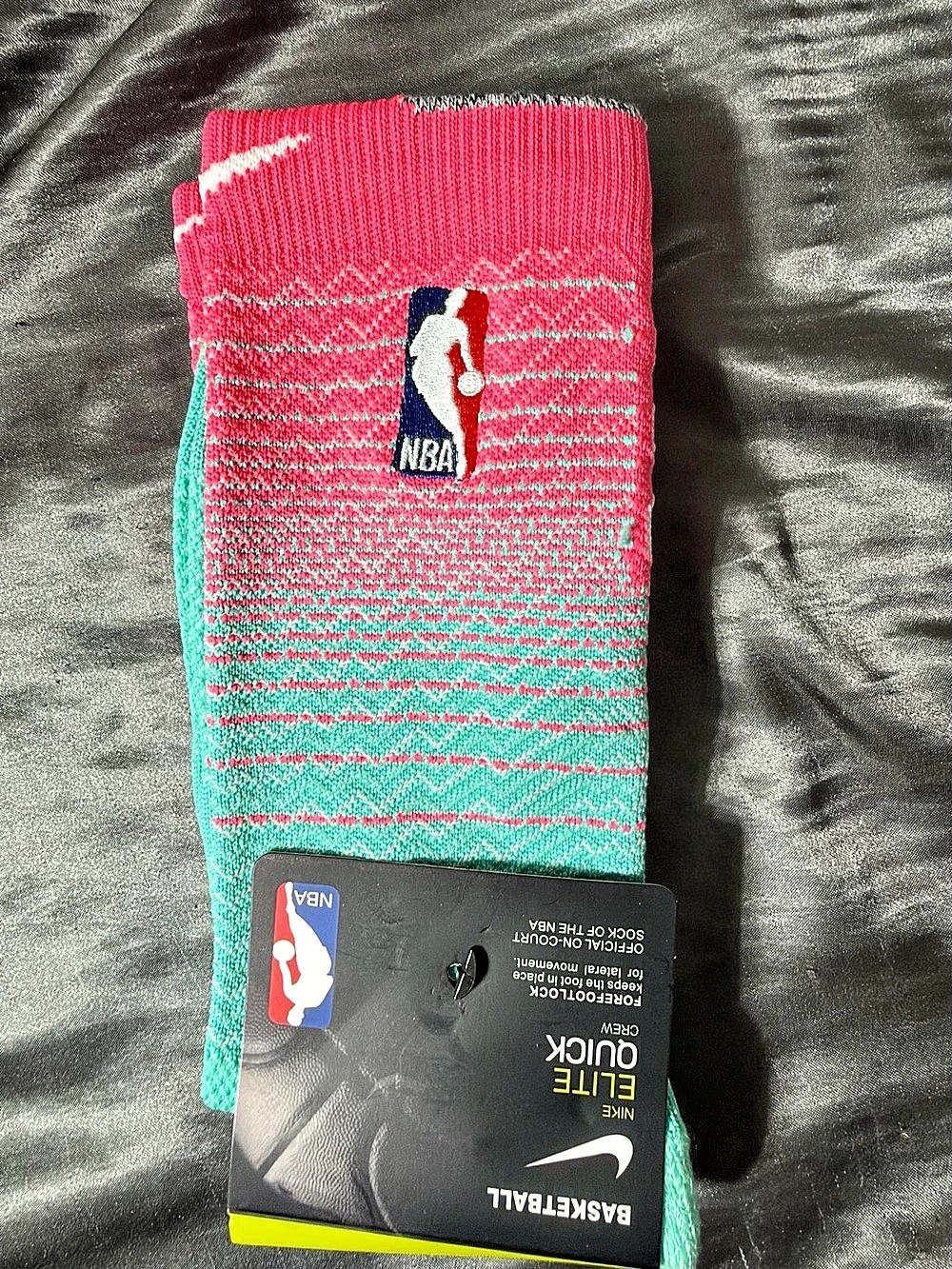Nike Elite Quick Crew NBA Basketball Socks Pink & Blue Large